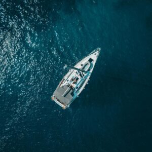 Velero en Altamar